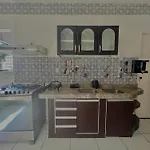 Apê família 3 quartos 200m da feirinha beira mar